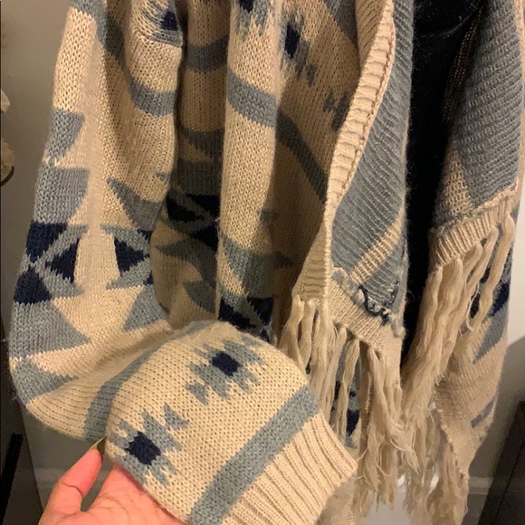 Fringed cardigan - Picture 2 of 4